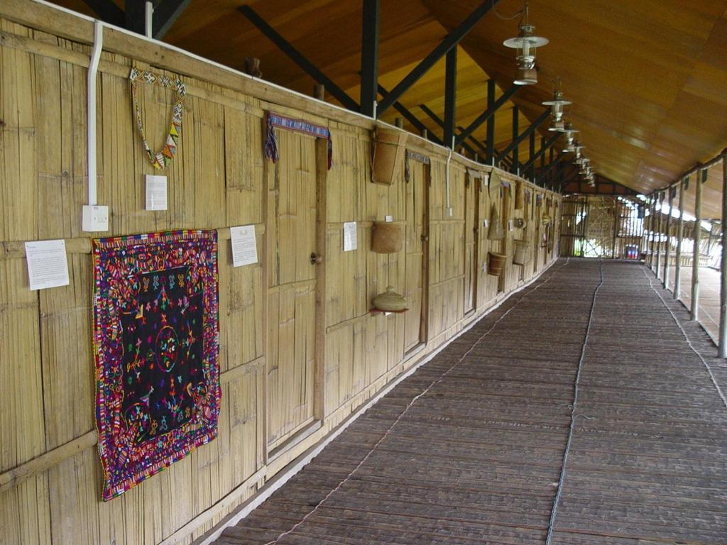 Sabah Tea Garden-Longhouses Ranau Buitenkant foto